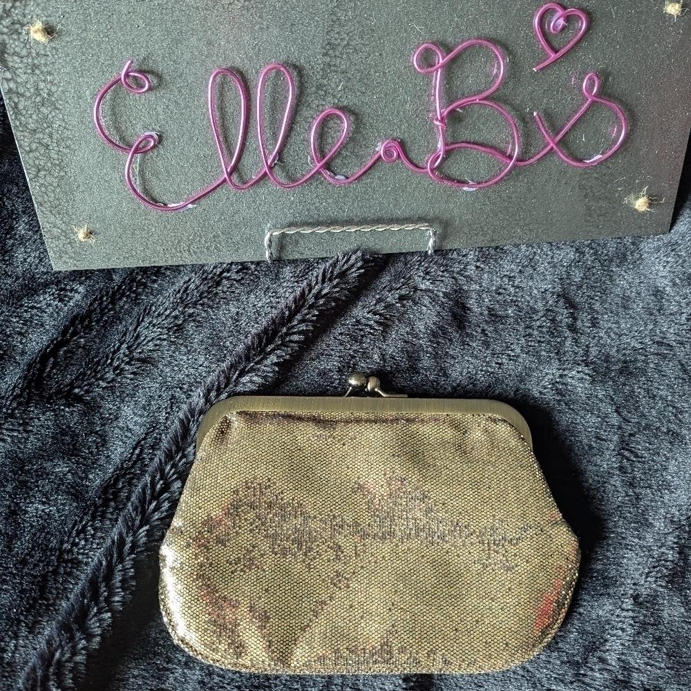 EUC Gold Shine Express Purse/Clutch w/ Attached Strap